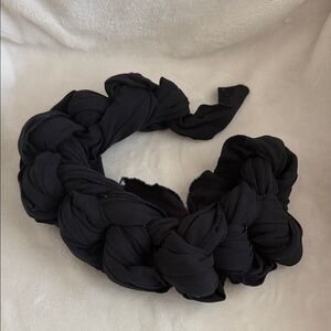MOBY Black stretch wrap for newborns